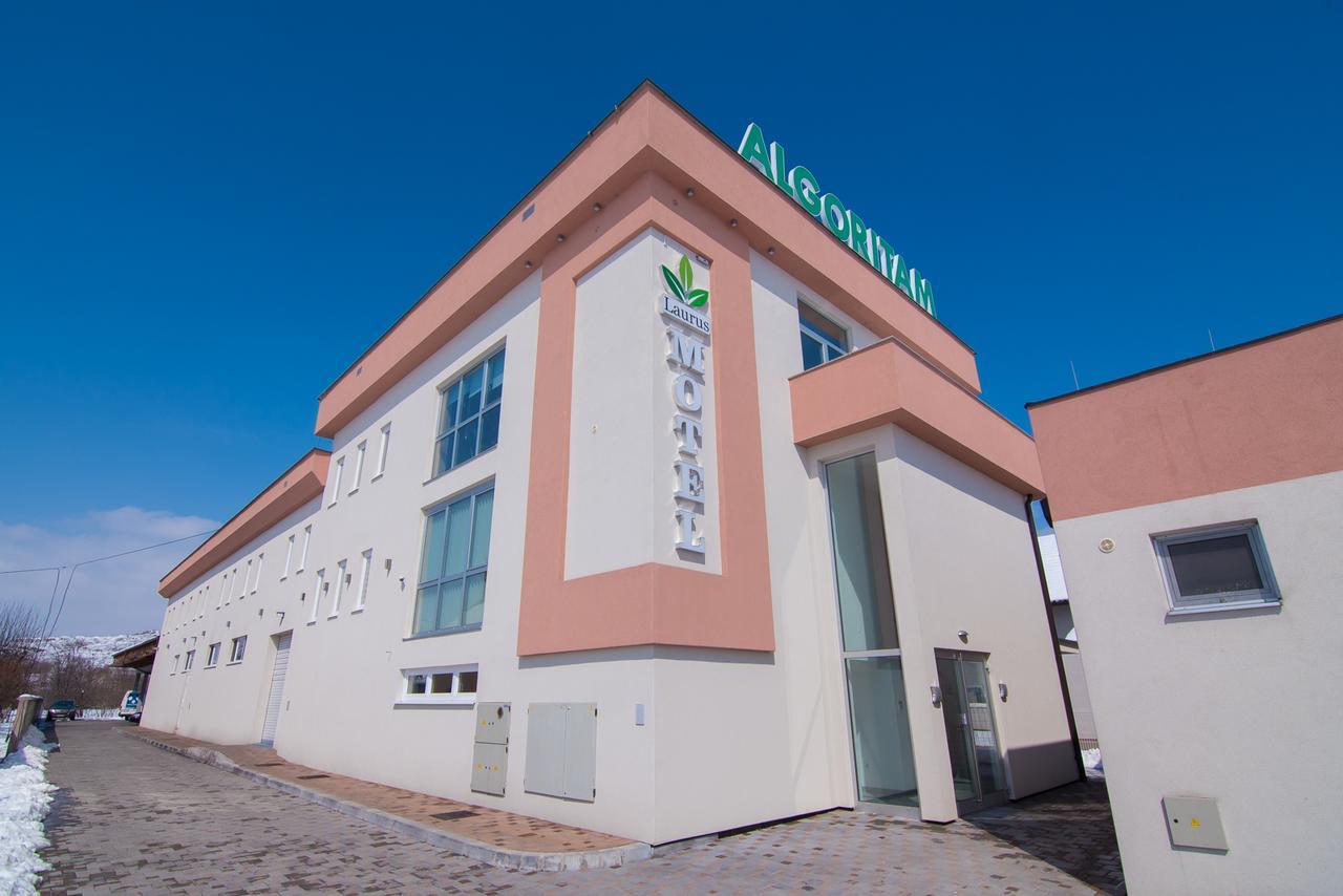 Laurus Motel Airport Tuzla Zivinice Exterior foto